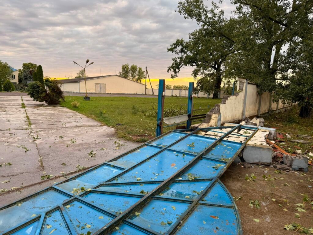 Kárpátalján zajlik a vihar sújtotta területek helyreállítása